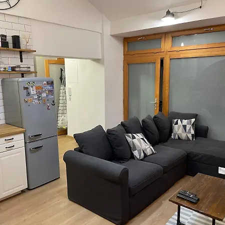 Varady's 1 Bedroom In Historic Center *