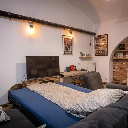 Apartmán Varady's 1 Bedroom In Historic Center *